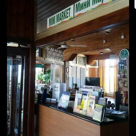 ماريما شقة أيا نابا